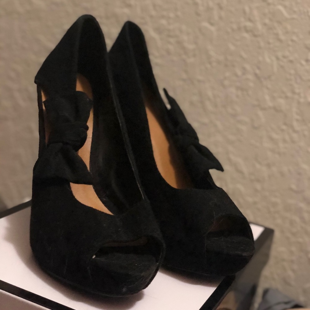 Black Suede Pumps